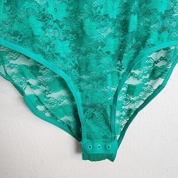 NEW Frederick's of Hollywood Margarita Green Sheer Floral Lace Teddy Bodysuit - Picture 3 of 10